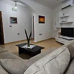 Apartament Zenuni