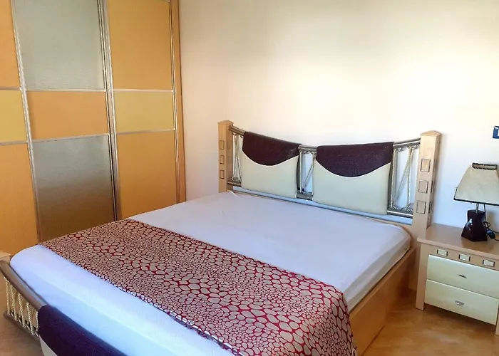 Apartament Zenuni