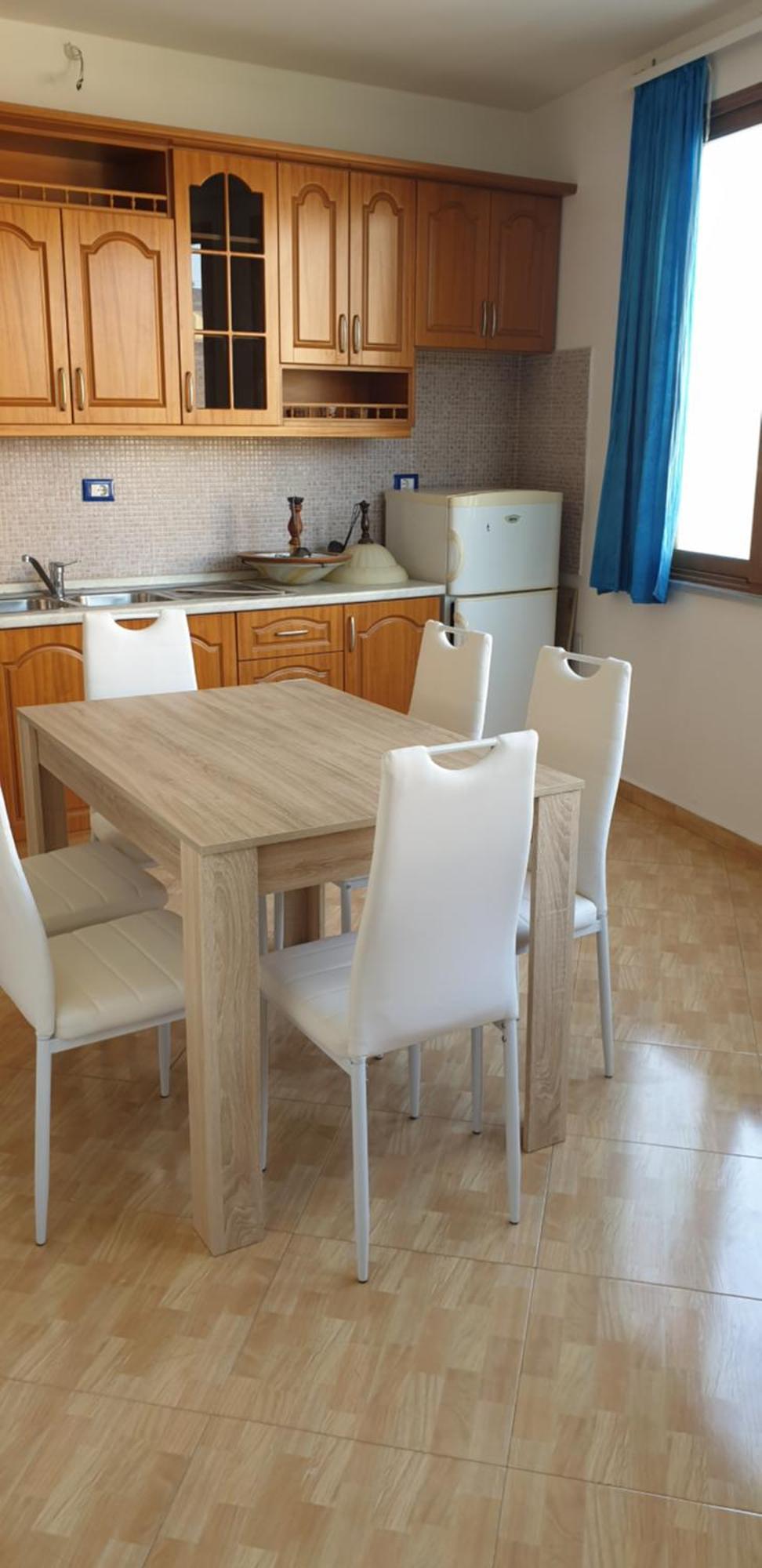 Apartament Zenuni