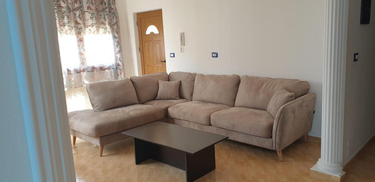 Apartament Apartament Zenuni *