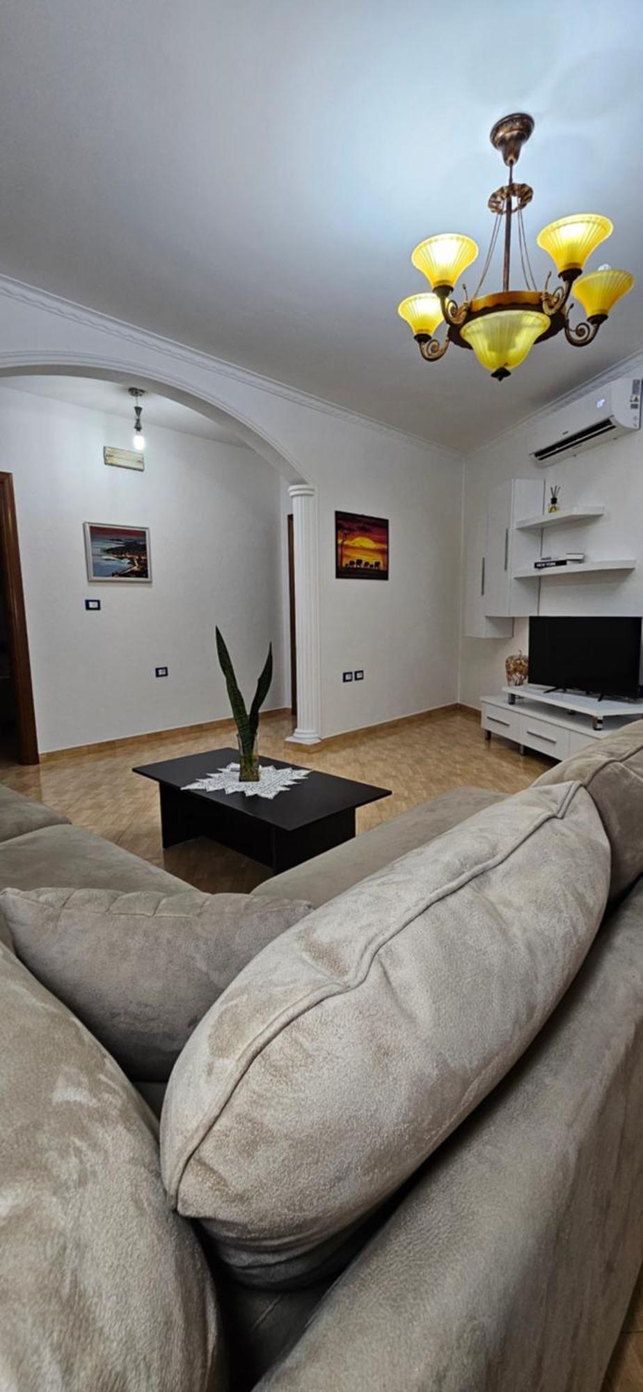 Apartament Zenuni