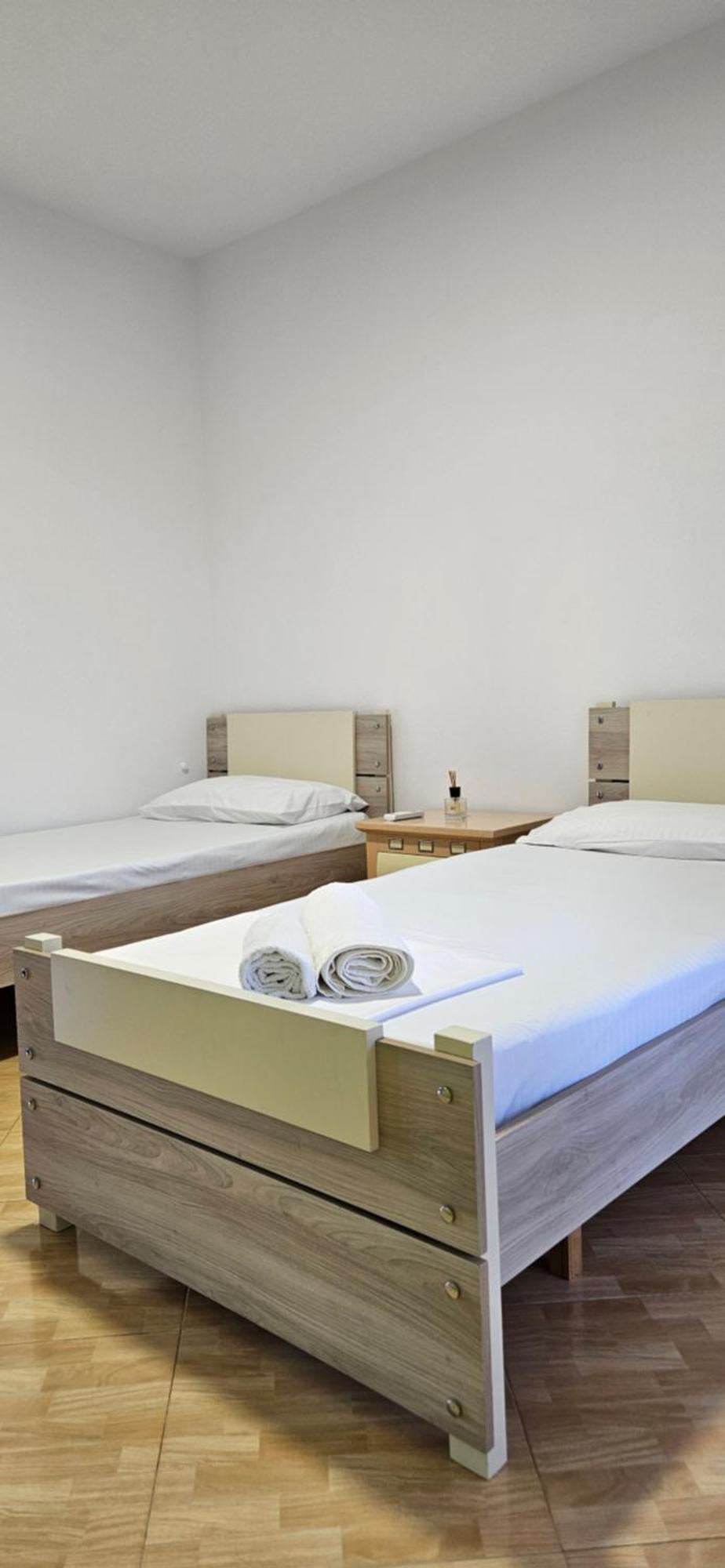 Apartament Zenuni